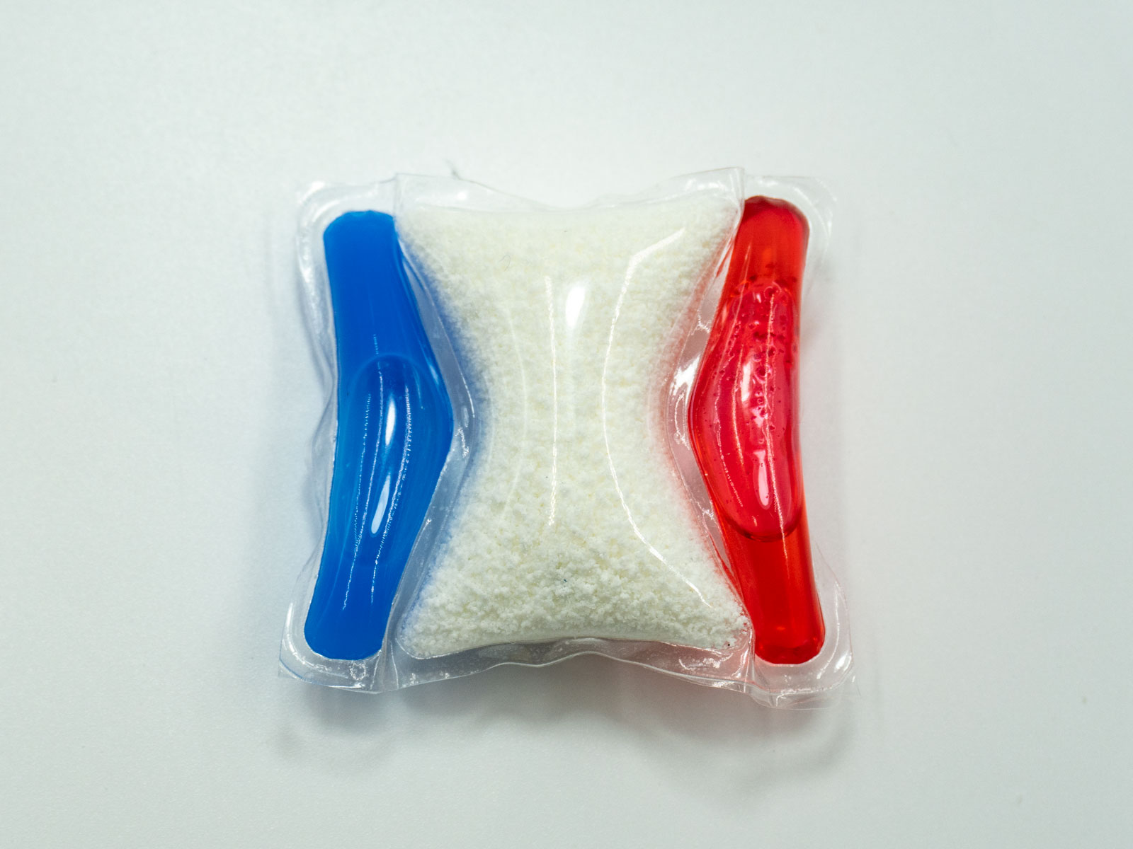 Laundry capsule 3 in 1 three compartments